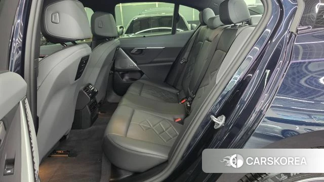 BMW 5 Series (G60) 2025 Черный из Кореи, фото 3