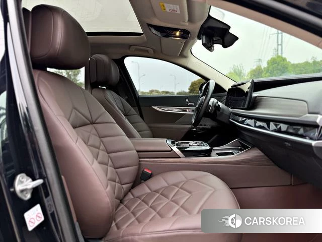 BMW 7 series 2024 Черный из Китая, фото 3