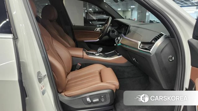 BMW X5 (G05) 2022 Белый из Кореи, фото 3