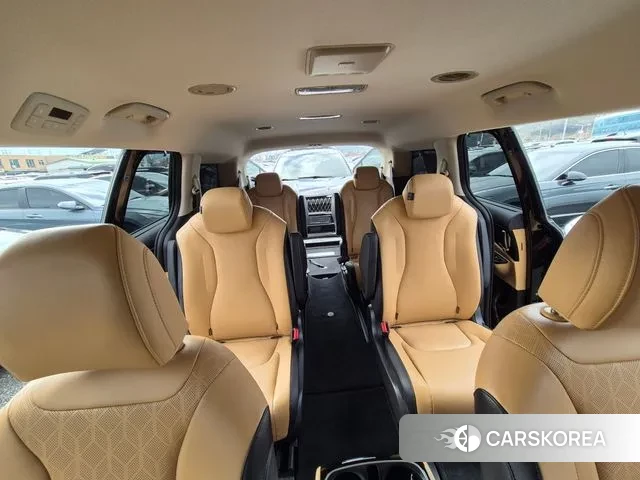 Kia Carnival 4th generation 2023 Черный из Кореи, фото 3
