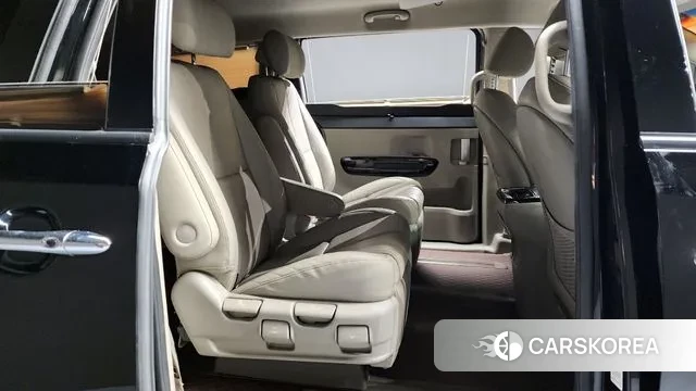 Kia The New Carnival 2018 Черный из Кореи, фото 3
