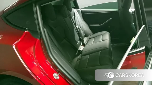 Tesla Model 3 2024 Красный из Кореи, фото 3