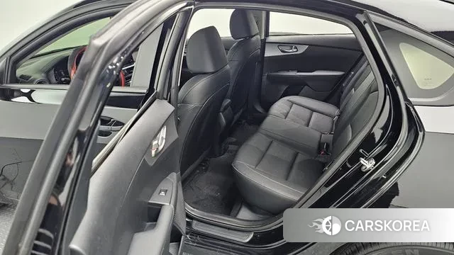 Kia The New K3 2nd generation 2021 Черный из Кореи, фото 3