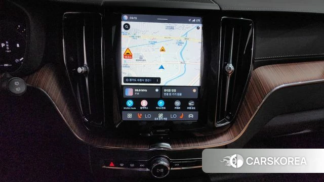 Volvo XC60 second Generation 2023 Серебристо-серый из Кореи, фото 3