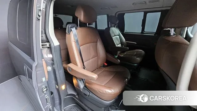 Hyundai The New Grand Starex 2019 Коричневый двухцветный из Кореи, фото 3