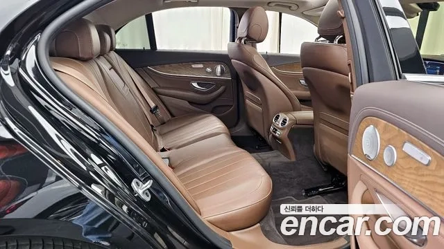 Mercedes-Benz E-Class W213 2020 Черный из Кореи, фото 3