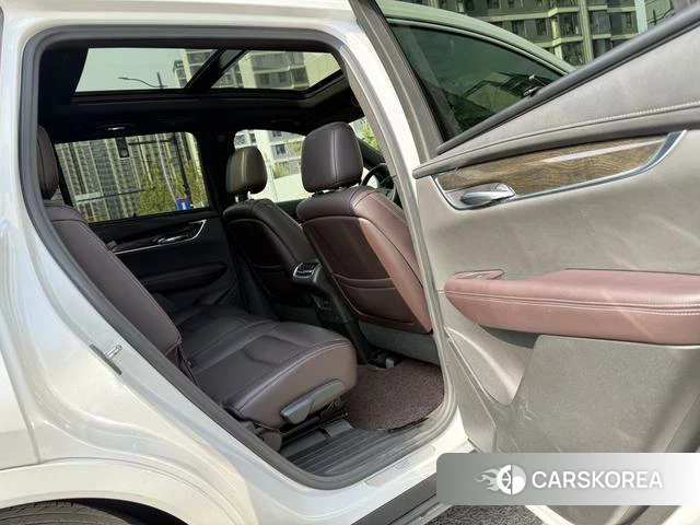 Cadillac XT6 2021 Белый из Китая, фото 3