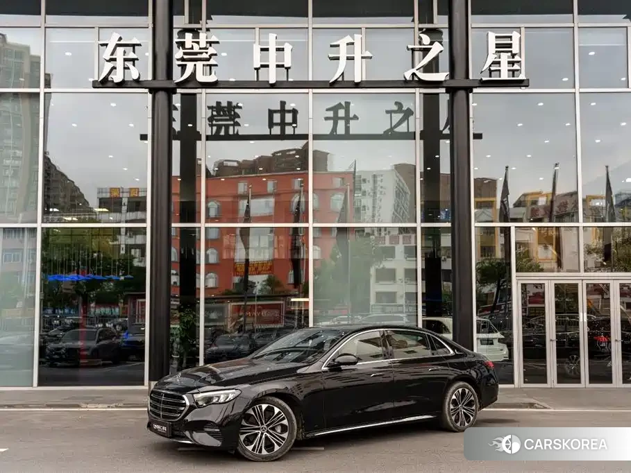 Mercedes-Benz E-Class 2025 Черный из Китая, фото 3