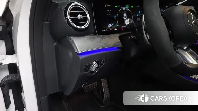 Mercedes-Benz E-Class W213 2023 Белый из Кореи, фото 3