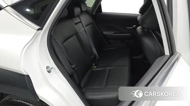 Hyundai Kona (SX2) 2023 Белый из Кореи, фото 3