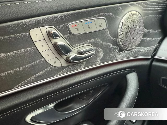 Mercedes-Benz E-Class W213 2021 Серый из Кореи, фото 3