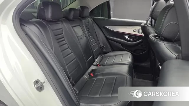 Mercedes-Benz E-Class W213 2018 Белый из Кореи, фото 3