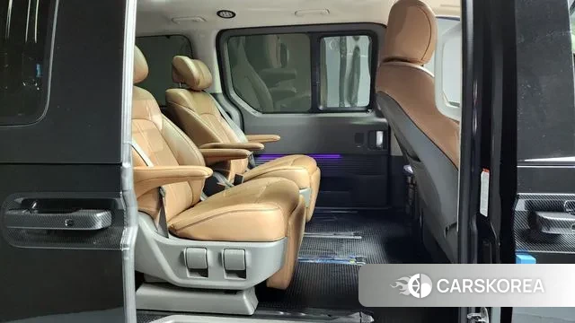 Hyundai Staria 2022 Черный из Кореи, фото 3