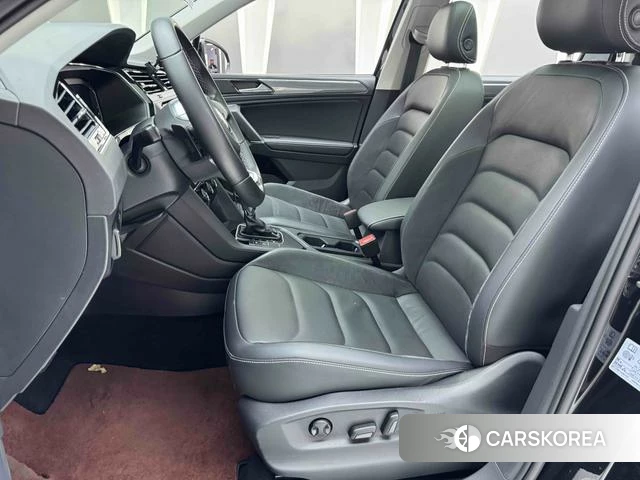 Volkswagen Tiguan L 2021 Черный из Китая, фото 3