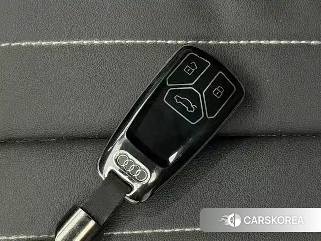 Audi Q5L 2024 Черный из Китая, фото 3