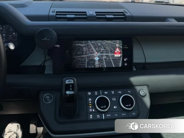 Land Rover Defender (L663) 2024 Черный из Кореи, фото 3