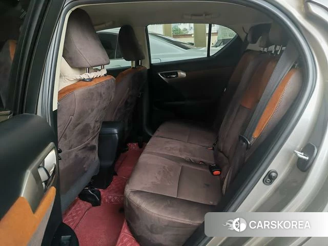 Lexus CT 2021 Серебристо-серый из Китая, фото 3