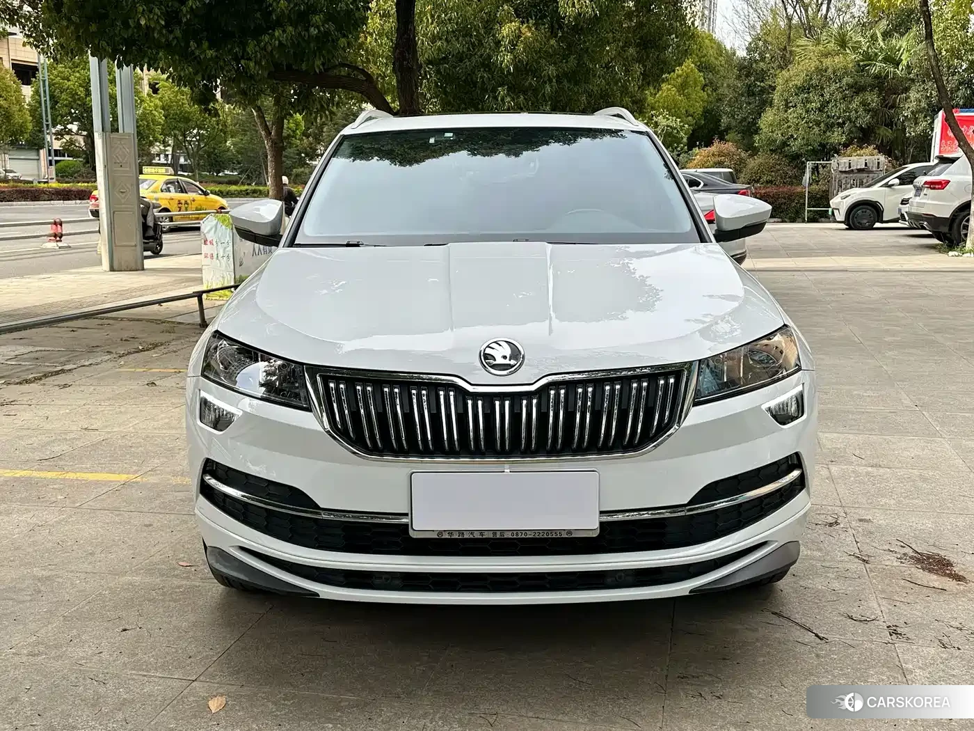 Skoda Karoq 2023 Белый из Китая, фото 3
