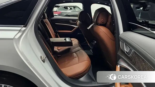 Audi A6 (C8) 2023 Белый из Кореи, фото 3