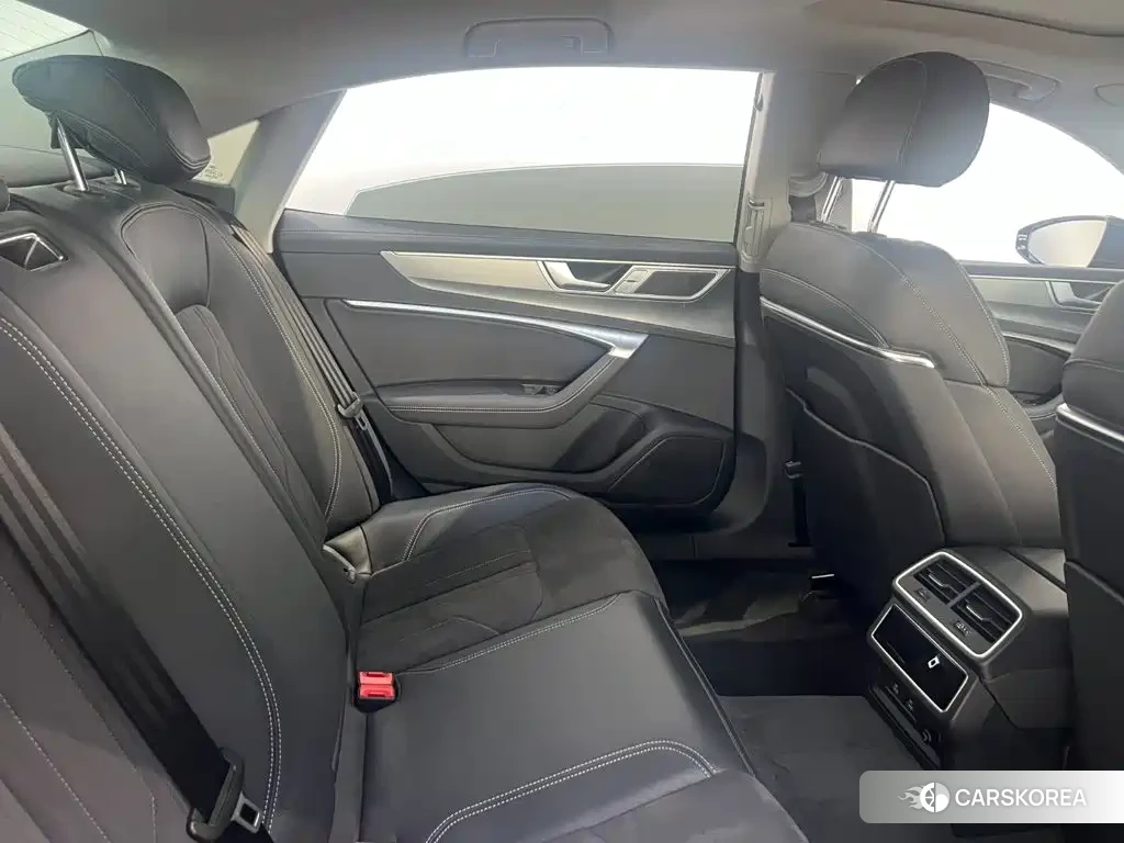 Audi A7L 2025 Черный из Китая, фото 3