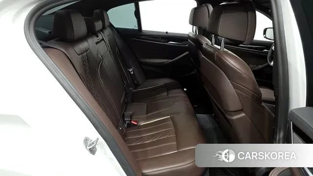 BMW 5 Series (G30) 2022 Белый из Кореи, фото 3