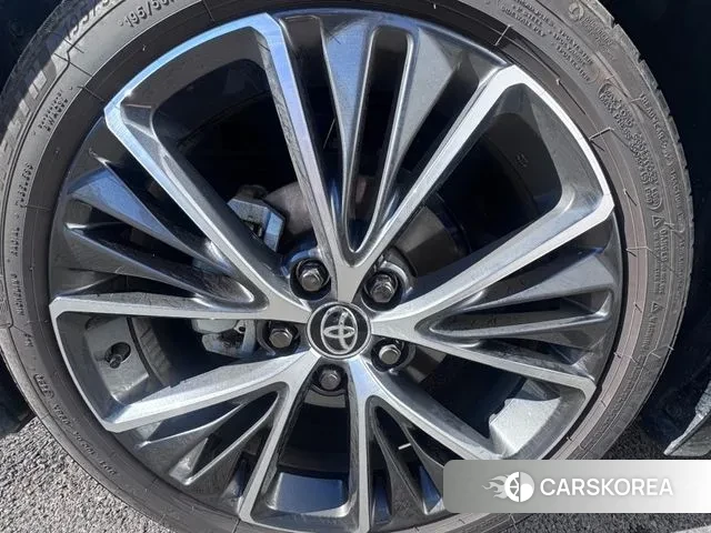 Toyota Prius 5th Generation 2024 Черный из Кореи, фото 3