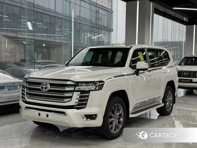 Toyota Land Cruiser (imported) 2025 Белый из Китая, фото 3