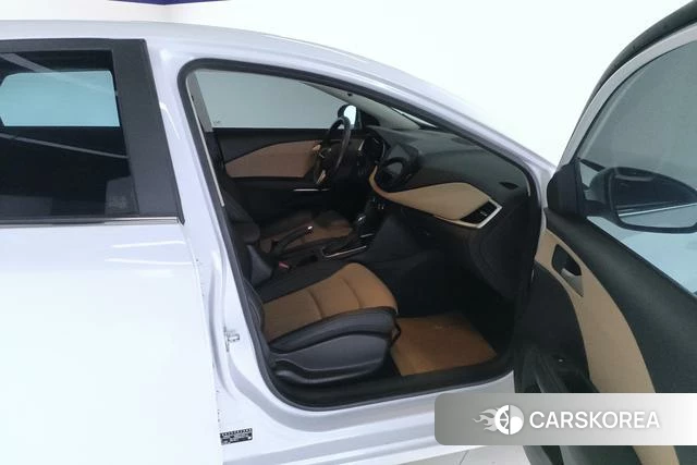 Chevrolet Cruze 2022 Белый из Китая, фото 3