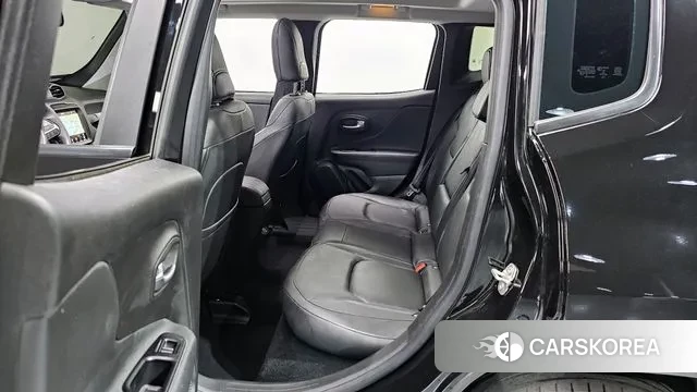 Jeep Renegade 2022 Черный из Кореи, фото 3