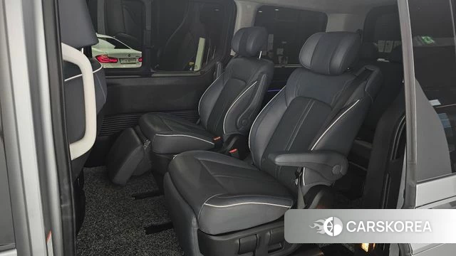 Hyundai Staria 2022 Серебристо-серый из Кореи, фото 3