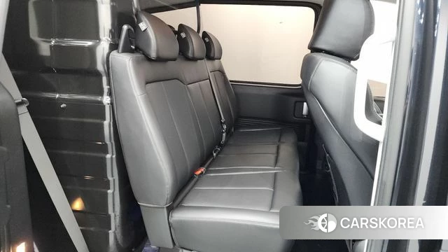 Hyundai Staria 2023 Черный из Кореи, фото 3