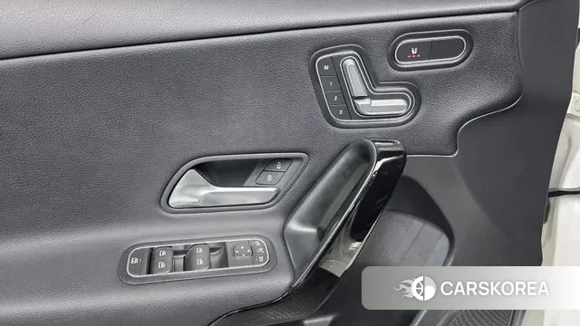 Mercedes-Benz A-Class W177 2020 Белый из Кореи, фото 3