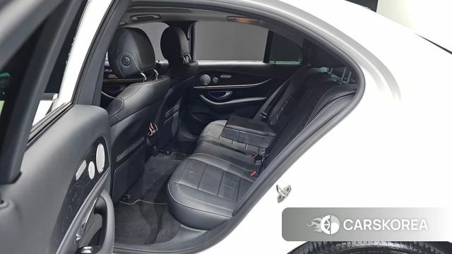 Mercedes-Benz E-Class W213 2019 Белый из Кореи, фото 3