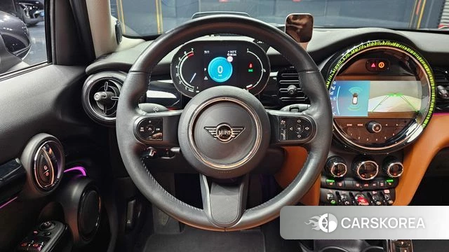 Mini Cooper S 2023 Черный из Кореи, фото 3