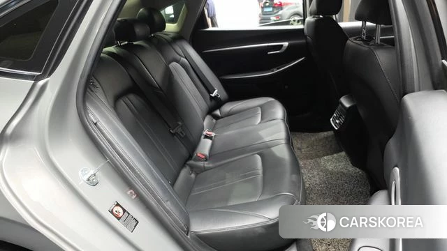 Hyundai Sonata (DN8) 2022 Серебристо-серый из Кореи, фото 3