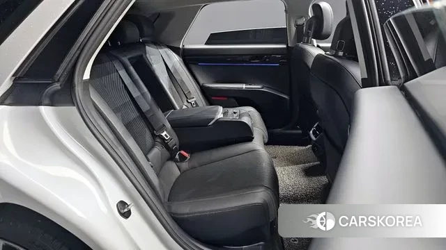 Hyundai Grandeur Hybrid (GN7) 2023 Белый из Кореи, фото 3