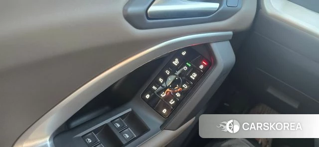 Audi Q5 (80A) 2025 Белый из Кореи, фото 3
