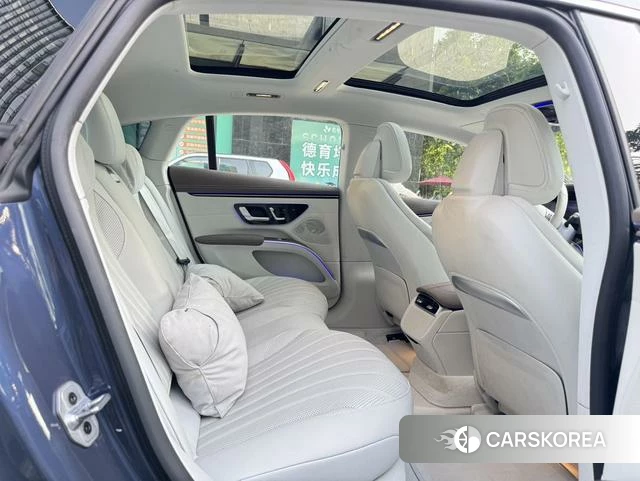 Mercedes-Benz EQS 2024 Синий из Китая, фото 3