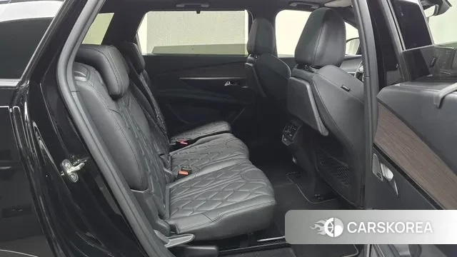 Peugeot 5008 second generation 2024 Черный из Кореи, фото 3