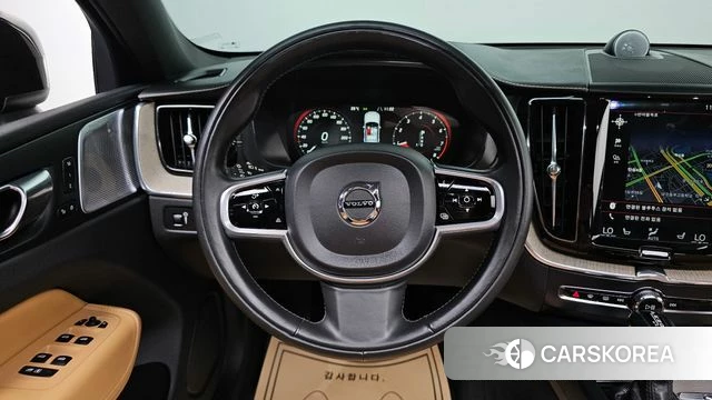 Volvo XC60 second Generation 2018 Черный из Кореи, фото 3