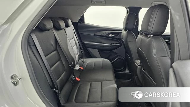 Chevrolet (GM Daewoo) The New Trail Blazer 2023 Белый из Кореи, фото 3