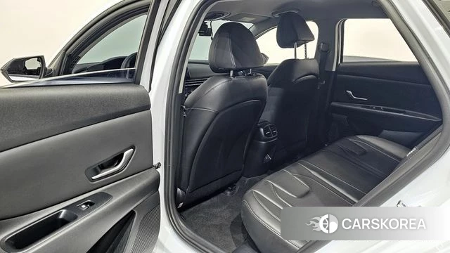 Hyundai The New Avante Hybrid (CN7) 2025 Белый из Кореи, фото 3