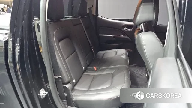 Chevrolet (GM Daewoo) Real New Colorado 2022 Черный из Кореи, фото 3