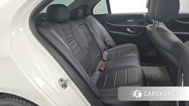 Mercedes-Benz E-Class W213 2018 Белый из Кореи, фото 3