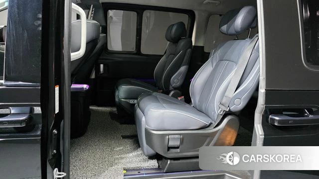 Hyundai Staria 2023 Черный из Кореи, фото 3