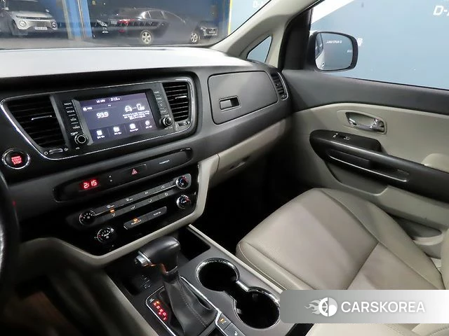 Kia The New Carnival 2019 Белый из Кореи, фото 3