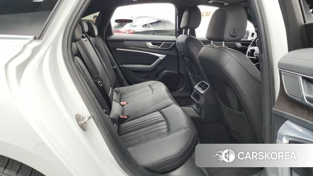 Audi A6 (C8) 2021 Белый из Кореи, фото 3