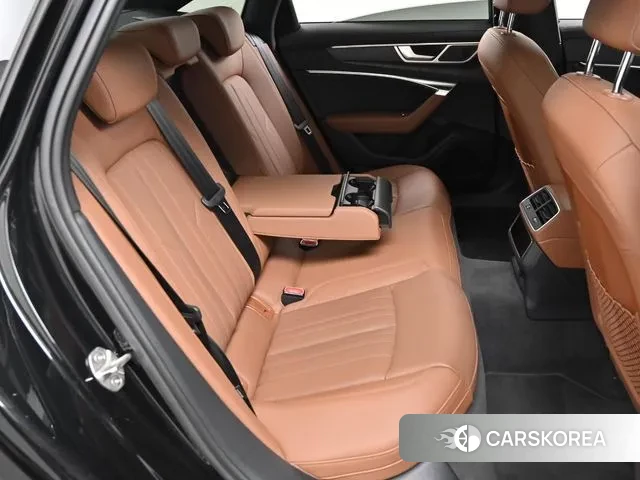 Audi A6 (C8) 2023 Черный из Кореи, фото 3