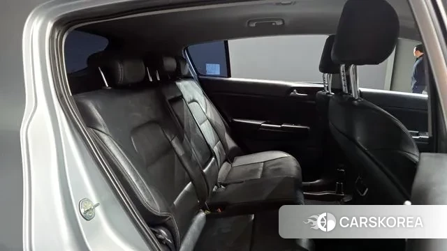 Kia Sportage The Bold 2021 Серебряный из Кореи, фото 3