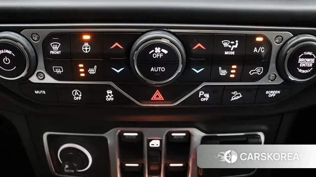 Jeep Wrangler (JL) 2018 Белый из Кореи, фото 3